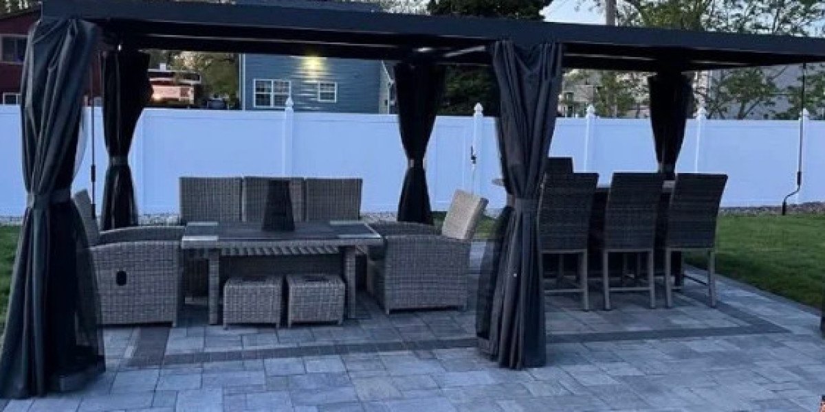 Creating Outdoor Spaces That Fit Chicago Living