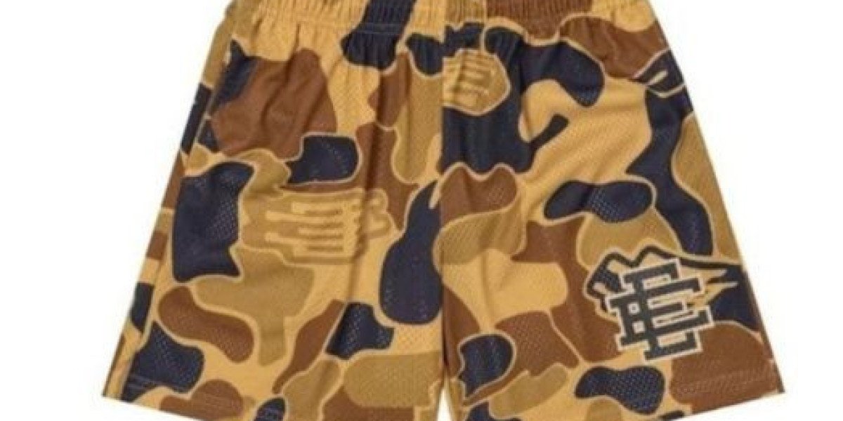 Eric Emanuel Shorts Outfit Matching With Lightweight Hoodies